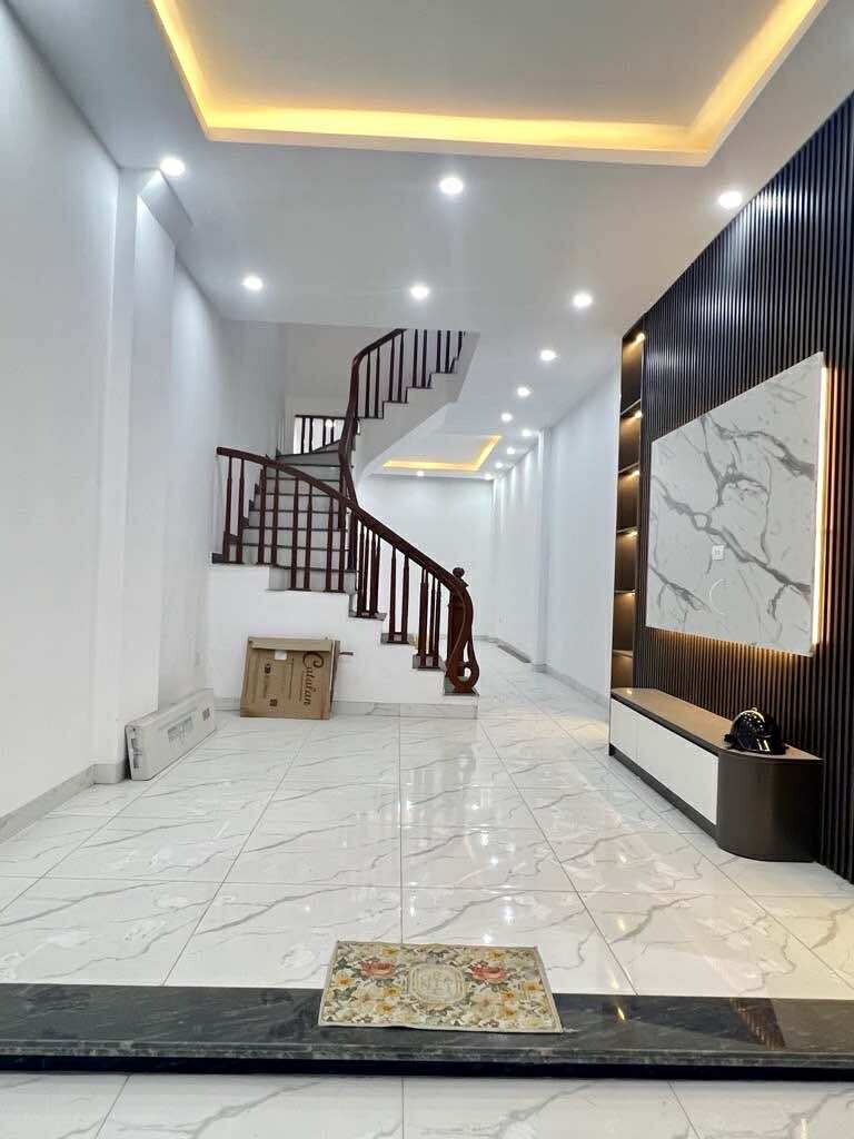 NGỌC HỒI THANH TRÌ -NHÀ ĐẸP Ở LUÔN - Ô TÔ ĐỖ CỬA - Ô CHỜ THANG MÁY - THOÁNG TRƯỚC SAU - CHỐT BẤT CHẤP - HIẾM - BAY!